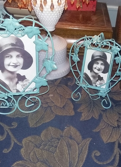 Picture frames - Picture 3 of 3